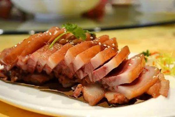 自己在家做卤猪头肉