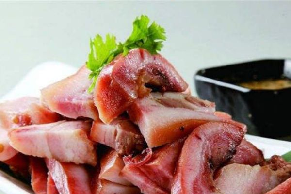 东北家常酱猪头肉的做法
