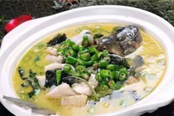 紫苏煮鱼汤